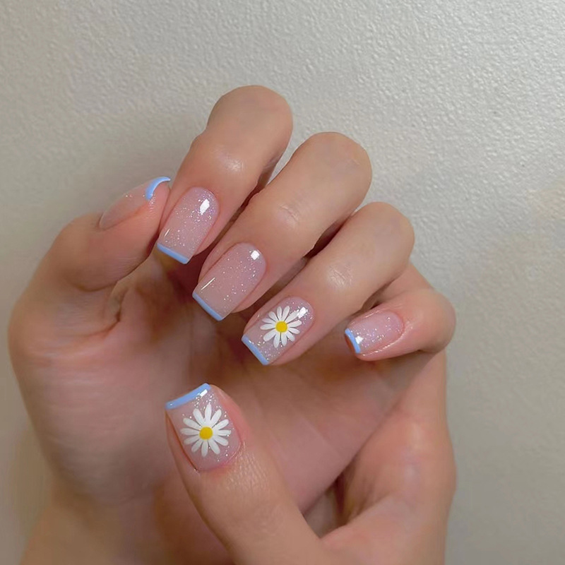 Набор из 24 коротких накладных – обзор и цена Nail Art Y2K